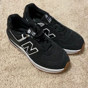 New Balance 575 black and white size 7